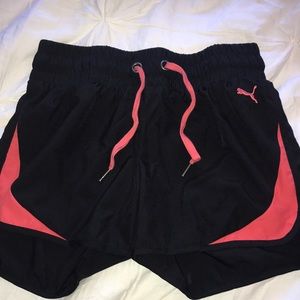 puma black work out shorts, size small